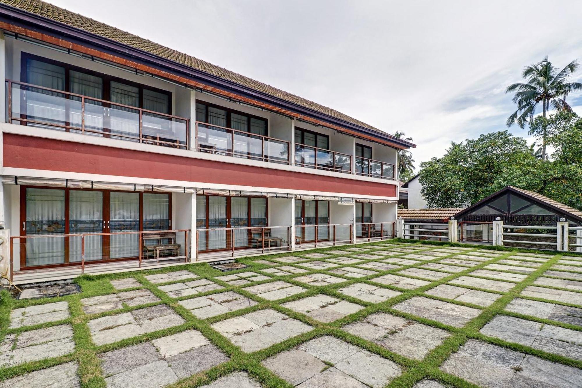 Townhouse Oak Edassery's Sealine Kochi